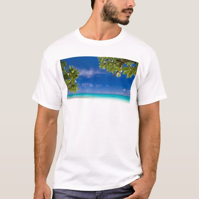 White sandy beach, Okinawa T-Shirt (Front)