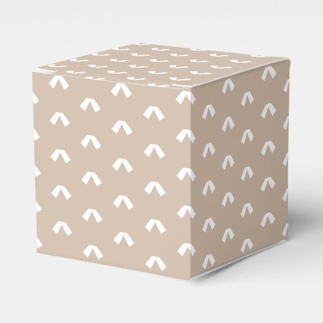 White snow star snowflakes pattern beige tan gift favour box (Front Side)