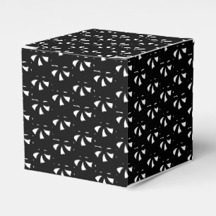 White snow star snowflakes pattern black gift favour box