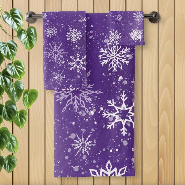 White Snowflakes Amethyst Purple Bath Towel Set (Creator Uploaded)