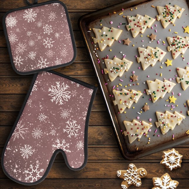 White Snowflakes Rose Pink Oven Mitt & Pot Holder Set (Creator Uploaded)