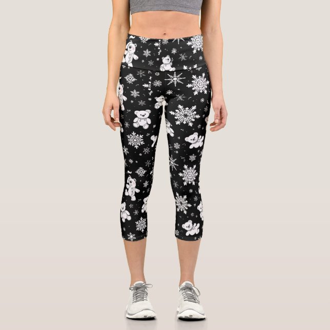 White Teddy Bear & Snowflake Seamless Pattern Capri Leggings (Front)