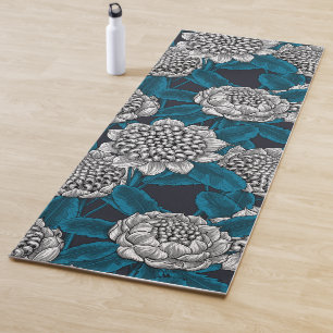 White waratah flowers yoga mat
