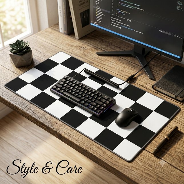 White with Black Large Square Style Pattern Desk Mat (White with Black Large Square Style Pattern Desk Mat)
