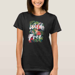 Wild And Free Vintage Distressed Pelican Bird Mcm T-Shirt
