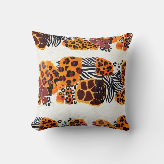 Wild animal mix seamless pattern. Jaguar, leopard, Cushion (Front)