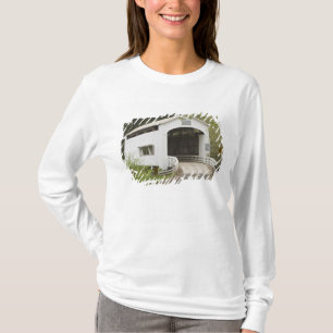 Wild Cat covered bridge, Lane County, Oregon T-Shirt