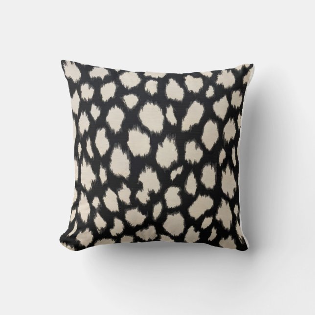 Wild Chic Leopard Pattern Pillow (Front)