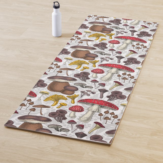 Wild mushrooms yoga mat (In Situ)