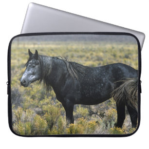 Wild Mustang Horse in the Desert Laptop Sleeve