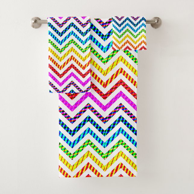 Wild Rainbow Chevron Pattern Bath Towel Set (Insitu)