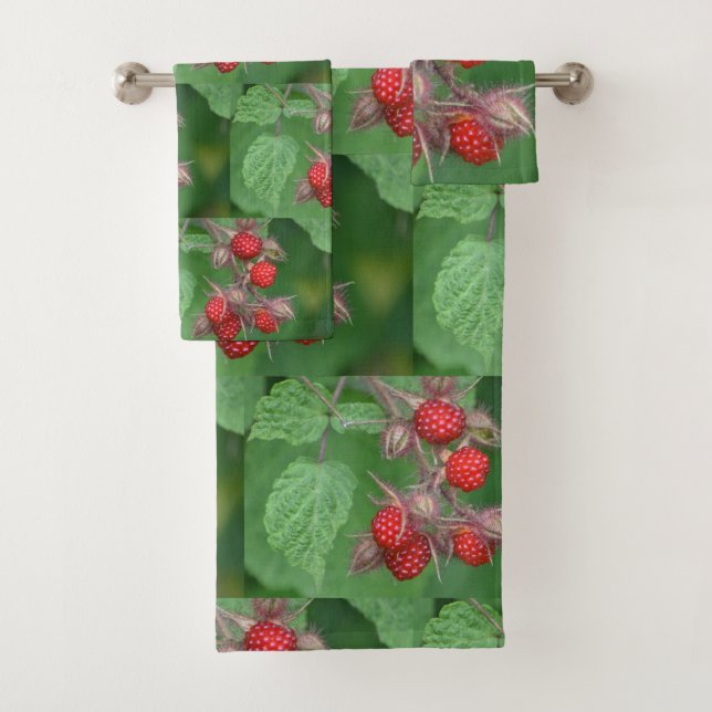 Wild Raspberries Bath Towel Set (Insitu)
