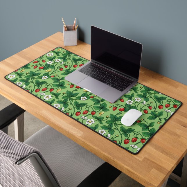 Wild strawberries red/yellow/green/ desk mat (Office 2)