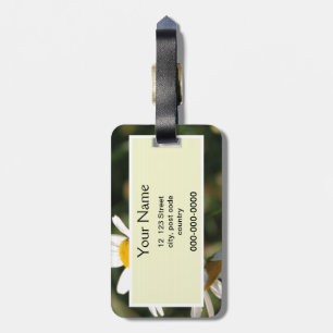 Wild white daisy flowers luggage tag