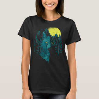 Wildlife Animal Full Moon Light Mountains Predator T-Shirt