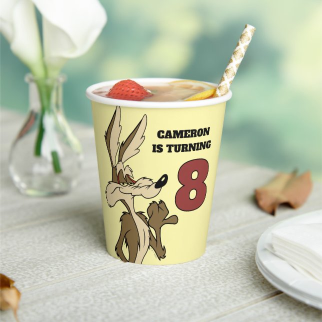 WILE E. COYOTE™ Looking Proud Paper Cups (Insitu)