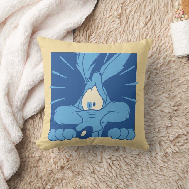 WILE E. COYOTE™ Shocked Expression Cushion (Blanket)