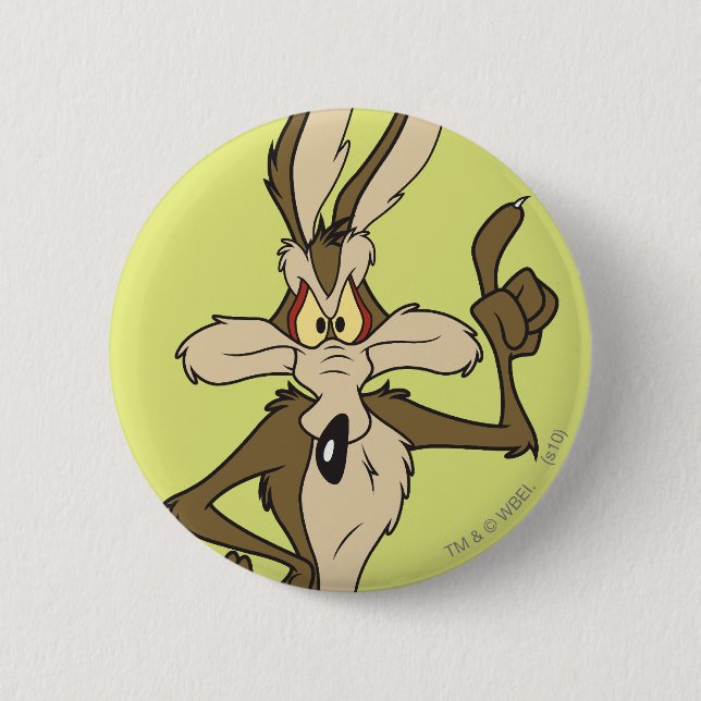 WILE E. COYOTE™ Standing Tall 6 Cm Round Badge (Front)