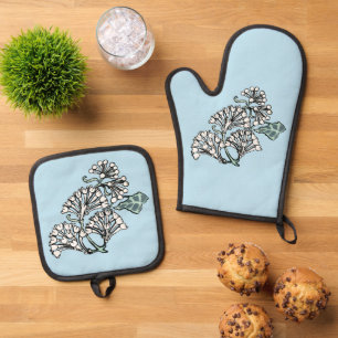 William Morris Jasmine and Leaves Pattern Oven Mitt & Pot Holder Set