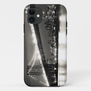 Williamsburg bridge in New York City at night Case-Mate iPhone Case