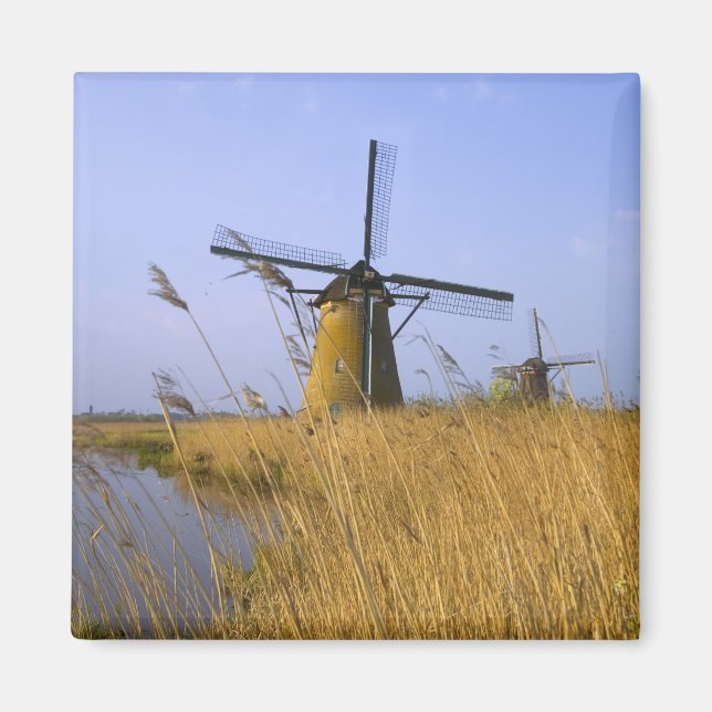 Windmills along the canal in Kinderdijk, 2 Magnet (Front)