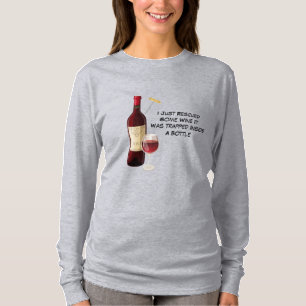 Wine bottle and glass illustration T-Shirt