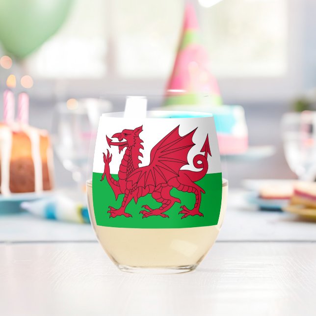 Wine Glass with flag of Wales, UK (Insitu (Birthday))