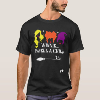 Winnie I Smell A Child Halloween Pregnancy Announc T-Shirt