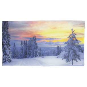 Winter scenery pillowcase