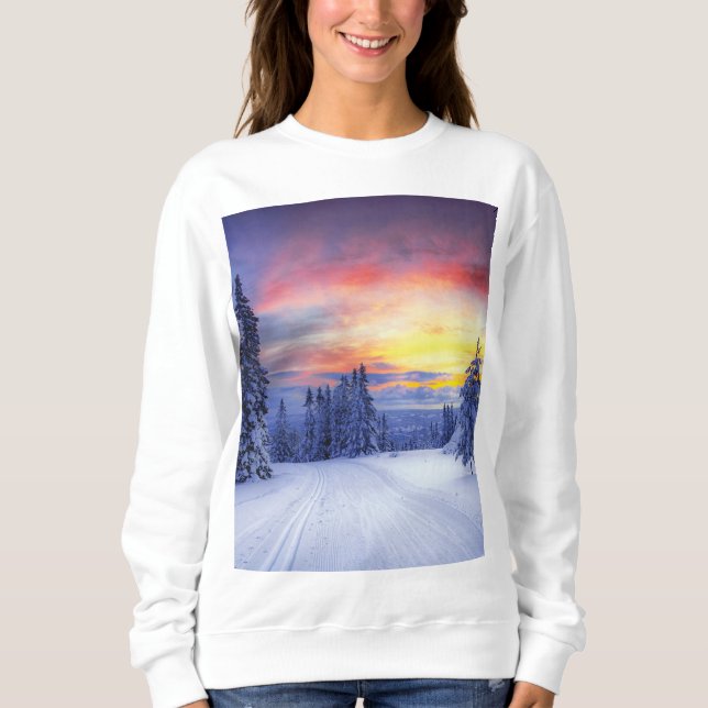 Winter scenery   sweatshirt (Front)