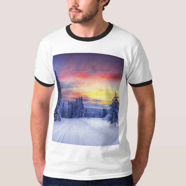 Winter scenery  T-Shirt (Front)