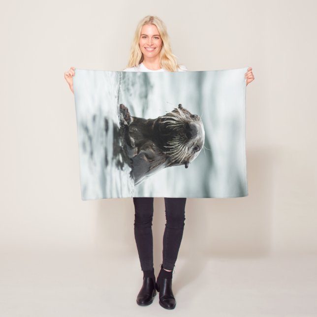 Wise Otter Fleece Blanket (In Situ)