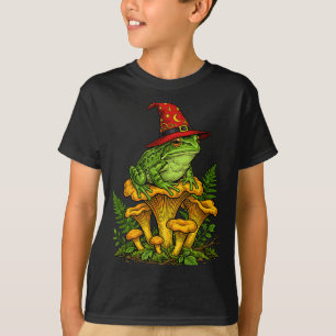 Witch frog sitting on mushrooms halloween magic T-Shirt