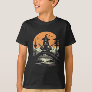 Witch Meditating Halloween Costume Yoga Zen Medita T-Shirt