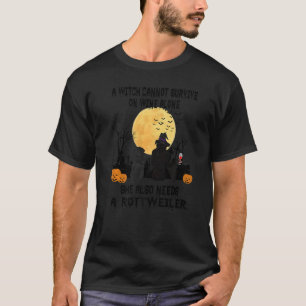 Witch Wine And Rottweiler Dog Mum Halloween Costu T-Shirt