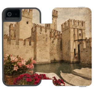 with an elegant and refined style incipio watson™ iPhone 5 wallet case