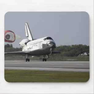 With drag chute unfurled mouse pad