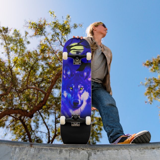 wolf design skateboard (Outdoor 1)