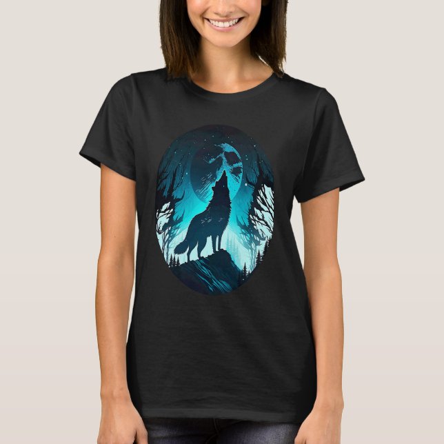 Wolf Howling at Moon on a Cold Night Amazing Natur T-Shirt (Front)