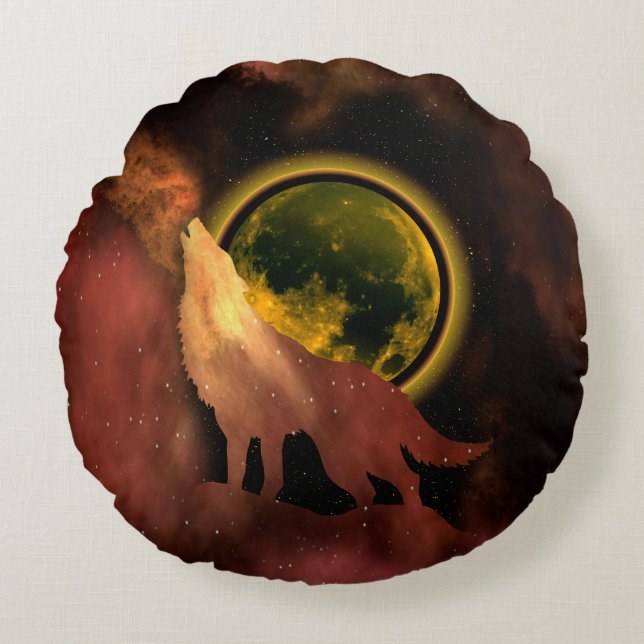 WOLF HOWLING IN SPACE MOON GALAXY   ROUND CUSHION (Front)