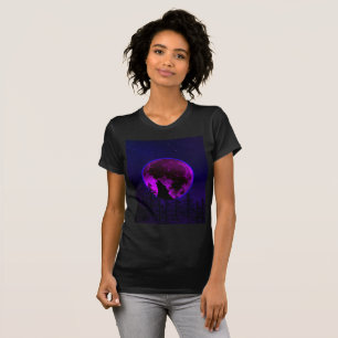 WOLF HOWLING MOON MAGENTA  T-Shirt