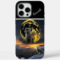 Wolf's Cry Echoes at Moon