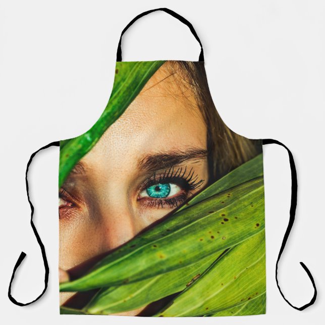Woman behind green leaves apron (Front)