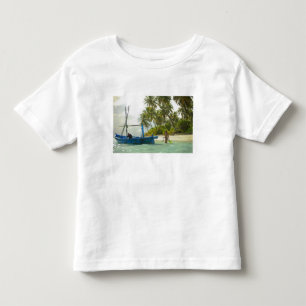 Woman on small traditional fishing boat, toddler T-Shirt