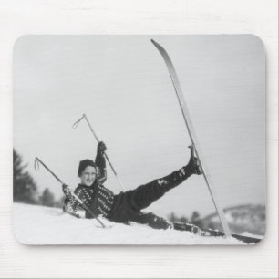 Woman Skier 2 Mouse Pad