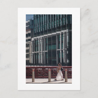 Woman Walking Across Holborn Viaduct London (1525) Postcard