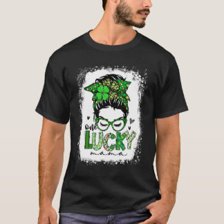 Women Messy Bun One Lucky Mama St Patricks Day Mum T-Shirt
