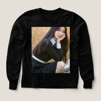 Women’s Artistic Graphic T-Shirt -