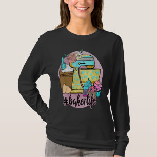 Women Woman Baking Baker Hobby Food Cakes Cupcake T-Shirt