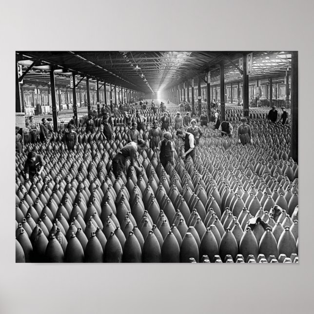 Women Working In Munition Factory - WW1 1917 Poster (Front)